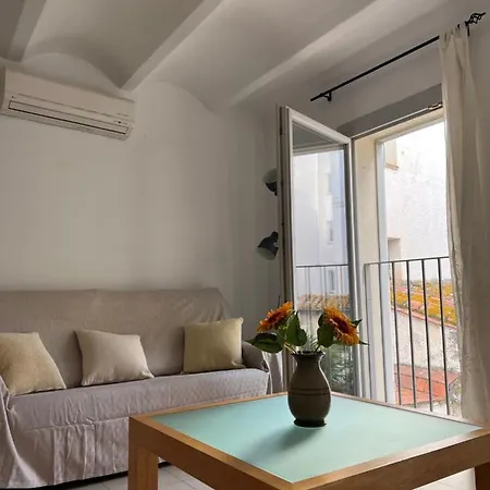 Daire Apartament A La Vora Del Mar