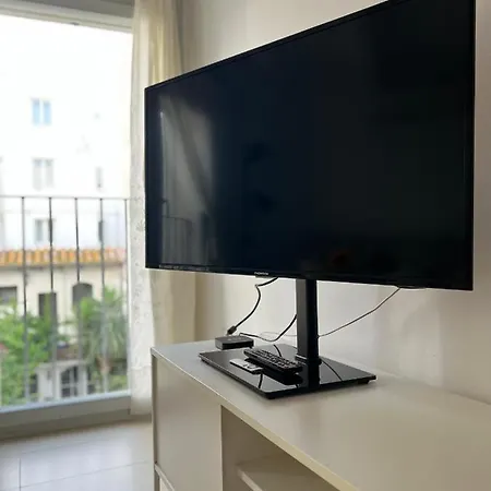 Daire Apartament A La Vora Del Mar *